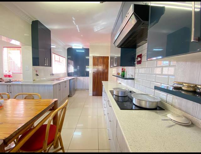4 BEDROOM HOUSE FOR SALE IN LENNOXTON